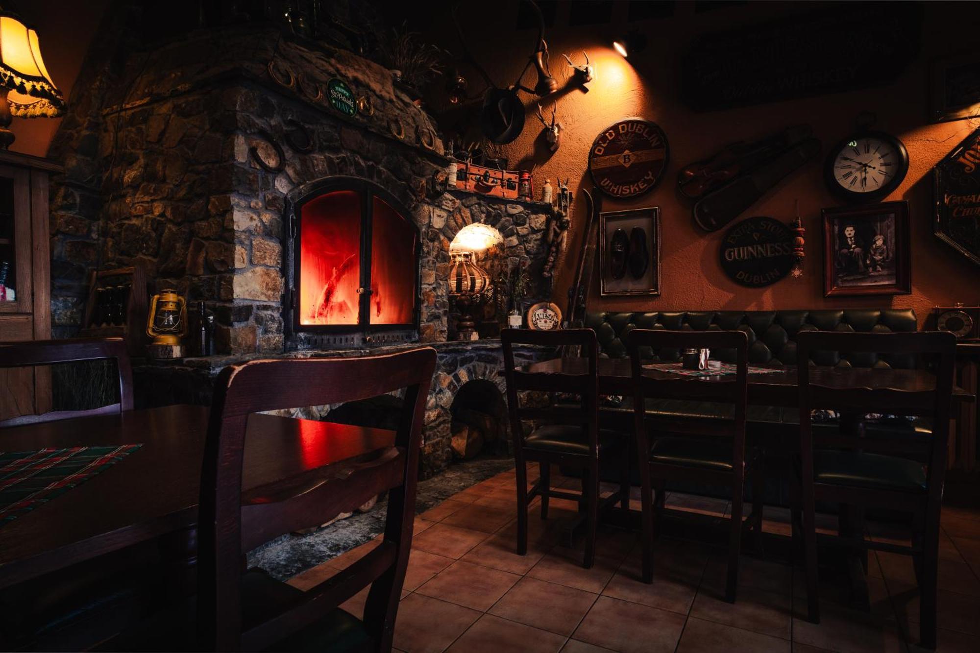 Shoemaker Irish Pub & Accommodation Kielce Exteriör bild