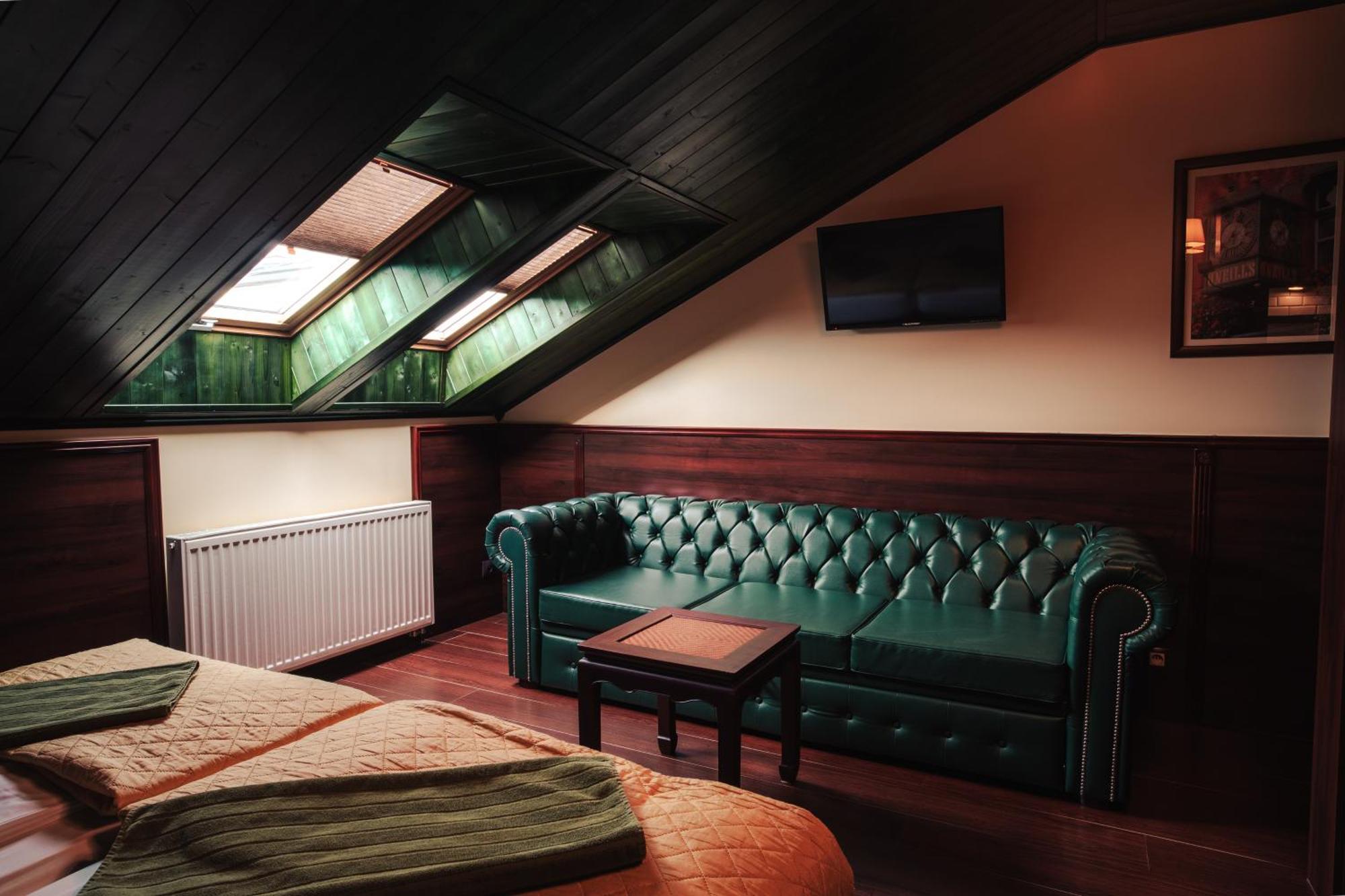 Shoemaker Irish Pub & Accommodation Kielce Exteriör bild