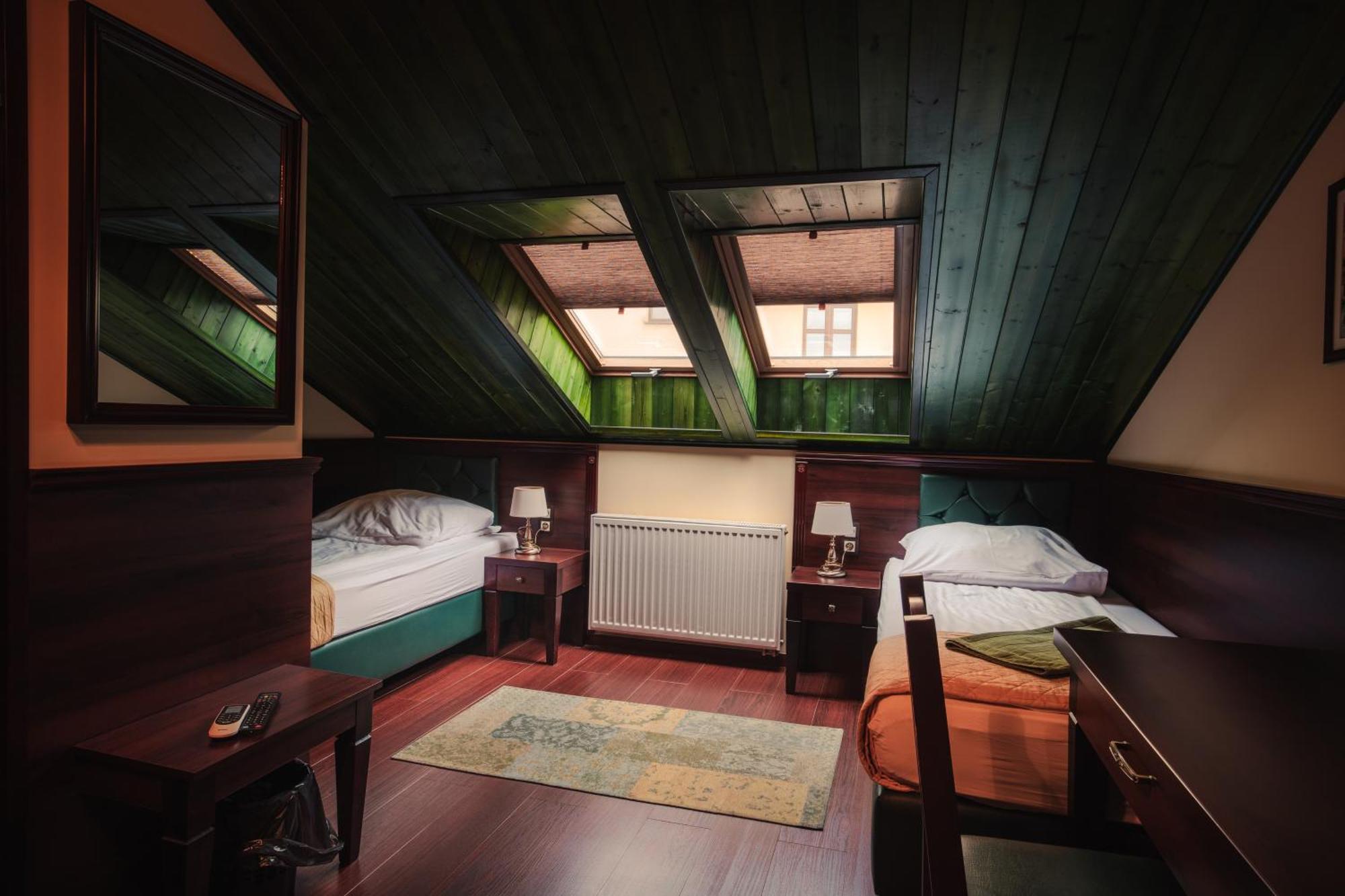 Shoemaker Irish Pub & Accommodation Kielce Exteriör bild